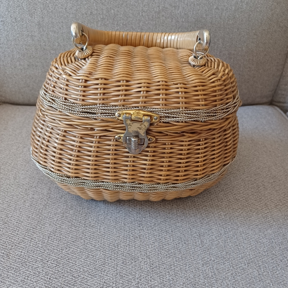 Adorable Vintage, Made In Hong Kong, Wicker Purse
